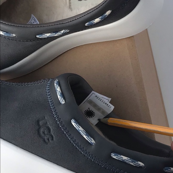 UGG Classic Boom Slip-On - Picture 7 of 8